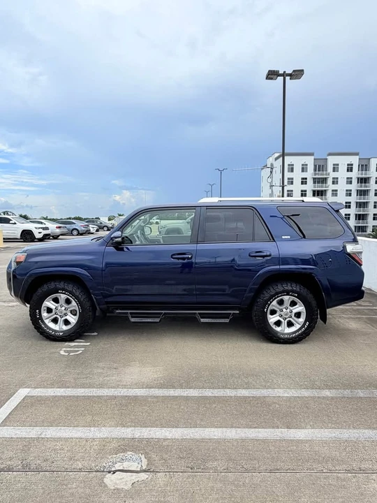 2017 Toyota 4Runner 5th Gen - Image 6 of 17