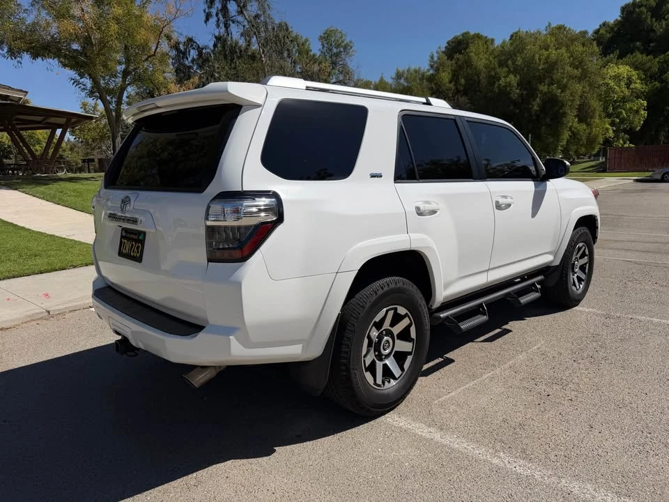 2017 Toyota 4Runner 5th Gen - Image 4 of 15