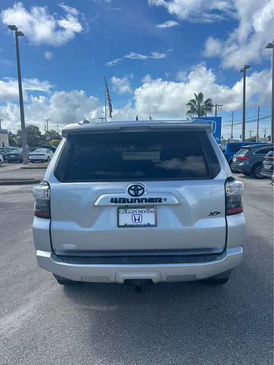 2017 Toyota 4Runner 5th Gen - Image 4 of 11