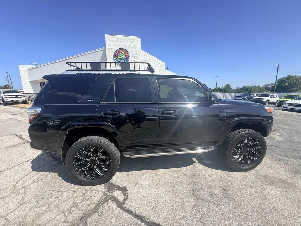 2017 Toyota 4Runner 5th Gen - Image 9 of 17