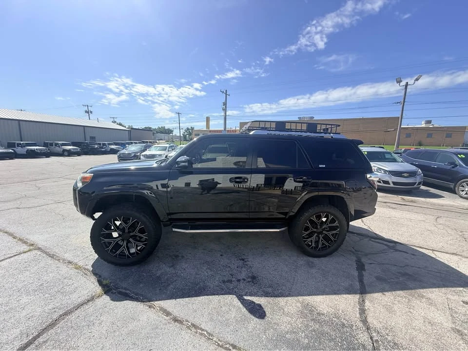 2017 Toyota 4Runner 5th Gen - Image 5 of 17