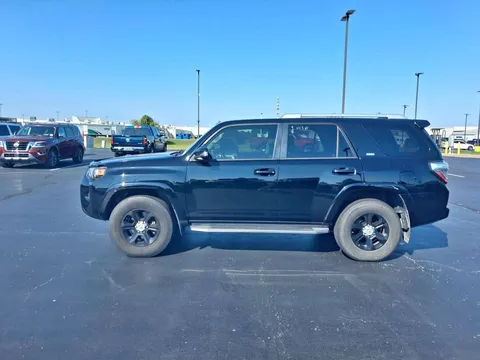 2017 Toyota 4Runner SR5 Sport Utility 4D