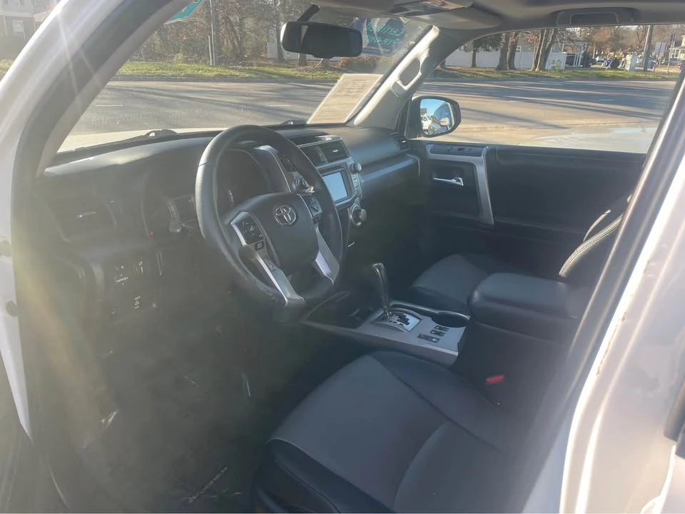 2017 Toyota 4Runner 5th Gen - Image 2 of 7