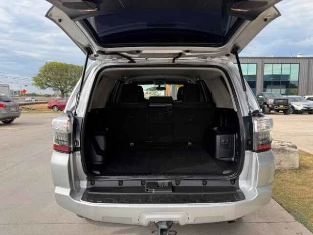 2017 Toyota 4Runner 5th Gen - Image 6 of 10