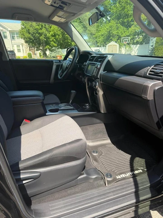 2017 Toyota 4Runner 5th Gen - Image 6 of 8