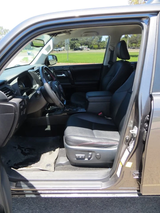 2017 Toyota 4Runner 5th Gen - Image 9 of 20