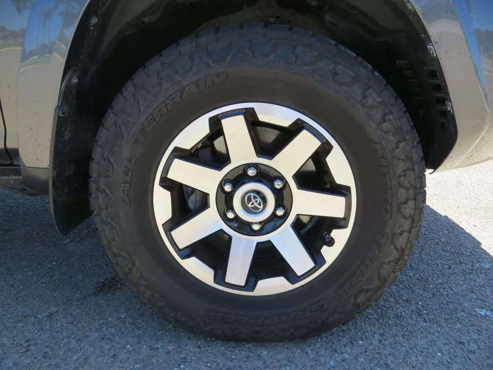 2017 Toyota 4Runner 5th Gen - Image 17 of 20