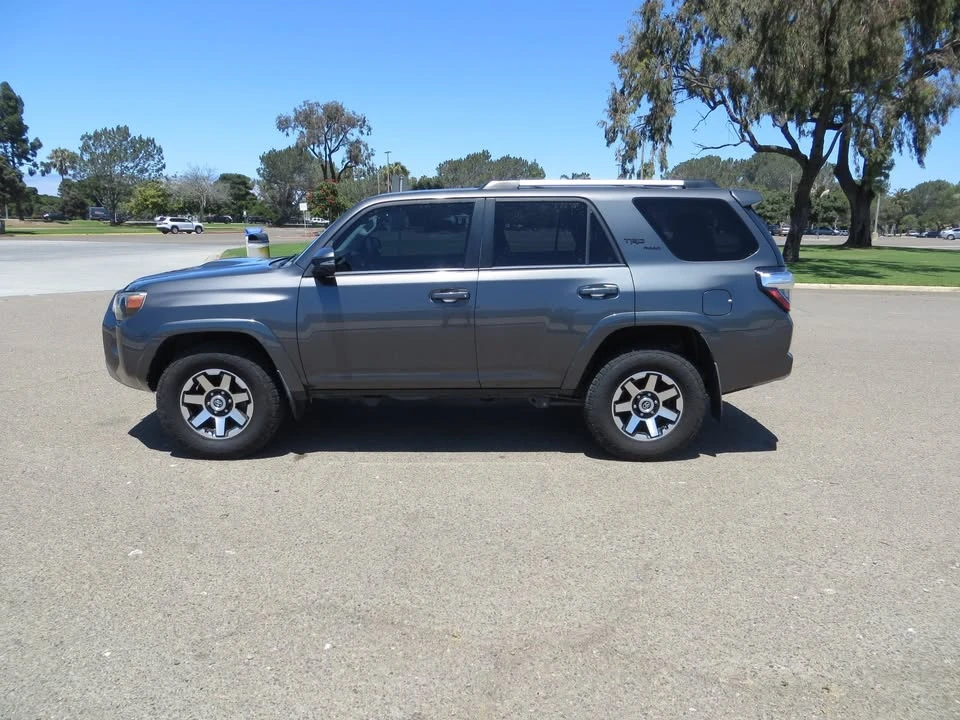 2017 Toyota 4Runner 5th Gen - Image 5 of 20