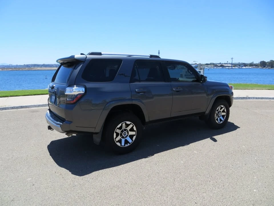 2017 Toyota 4Runner 5th Gen - Image 2 of 20