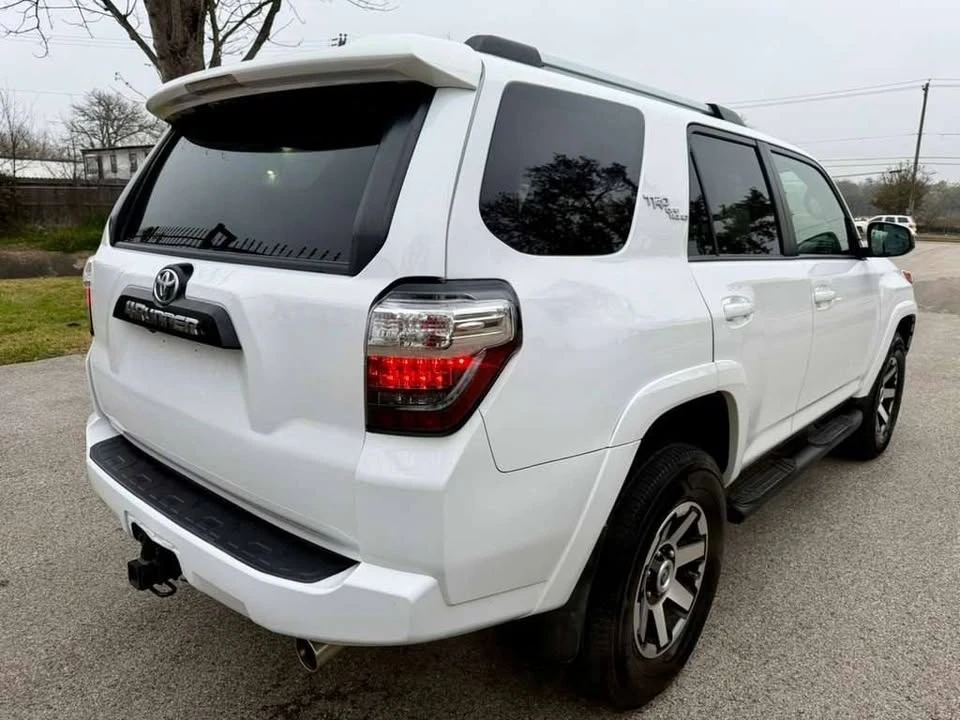 2017 Toyota 4Runner 5th Gen - Image 4 of 9