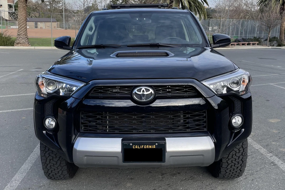 2017 Toyota 4Runner 5th Gen - Image 2 of 31