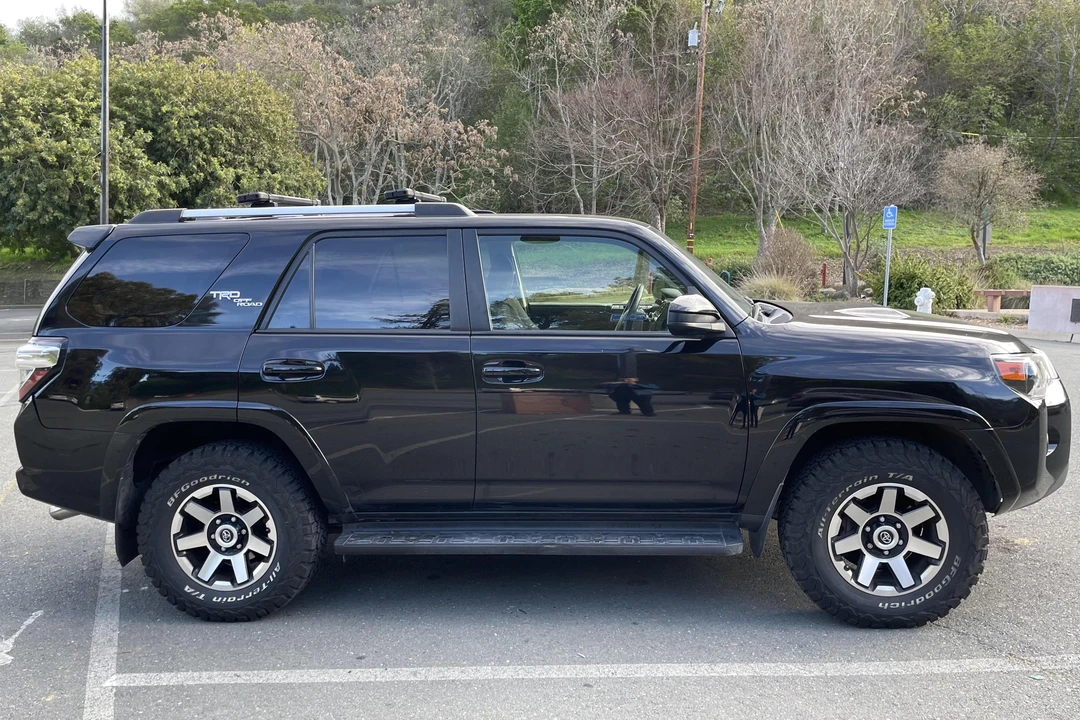 2017 Toyota 4Runner 5th Gen - Image 3 of 31