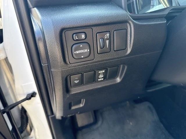 2017 Toyota 4Runner 5th Gen - Image 8 of 12