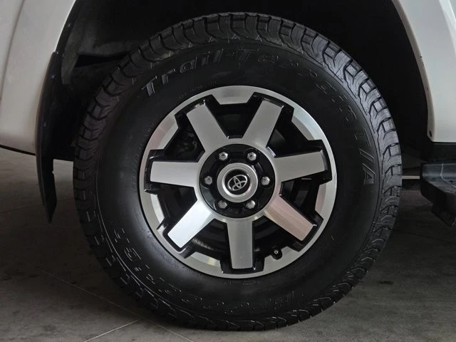 2017 Toyota 4Runner 5th Gen - Image 5 of 12