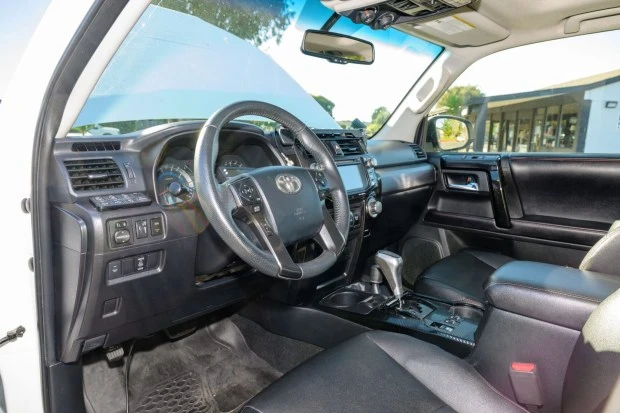 2017 Toyota 4Runner 5th Gen - Image 5 of 7