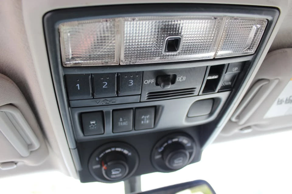 2017 Toyota 4Runner 5th Gen - Image 15 of 20