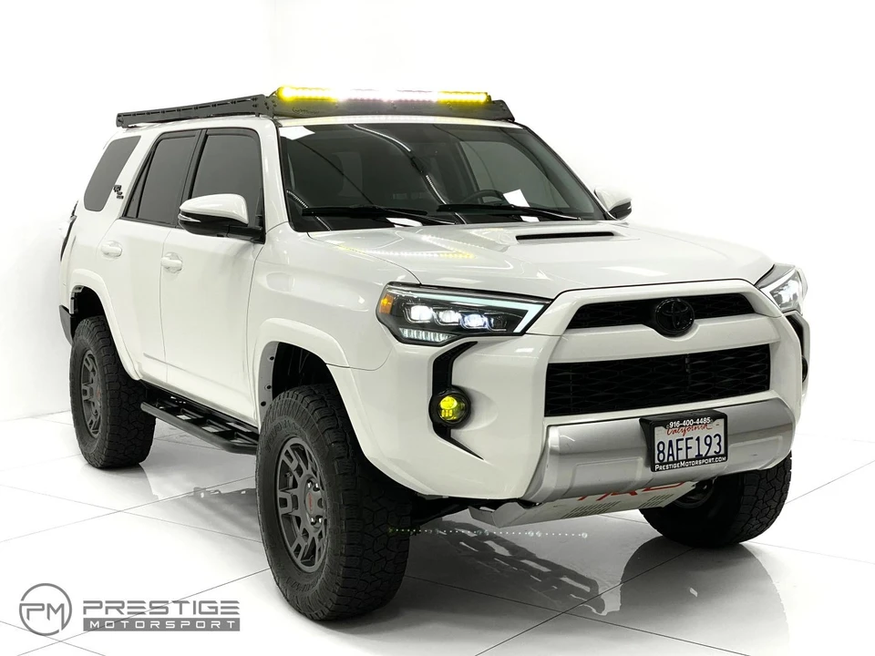 2017 Toyota 4Runner 5th Gen - Image 9 of 12