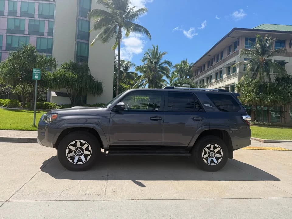 2017 Toyota 4Runner 5th Gen - Image 9 of 20