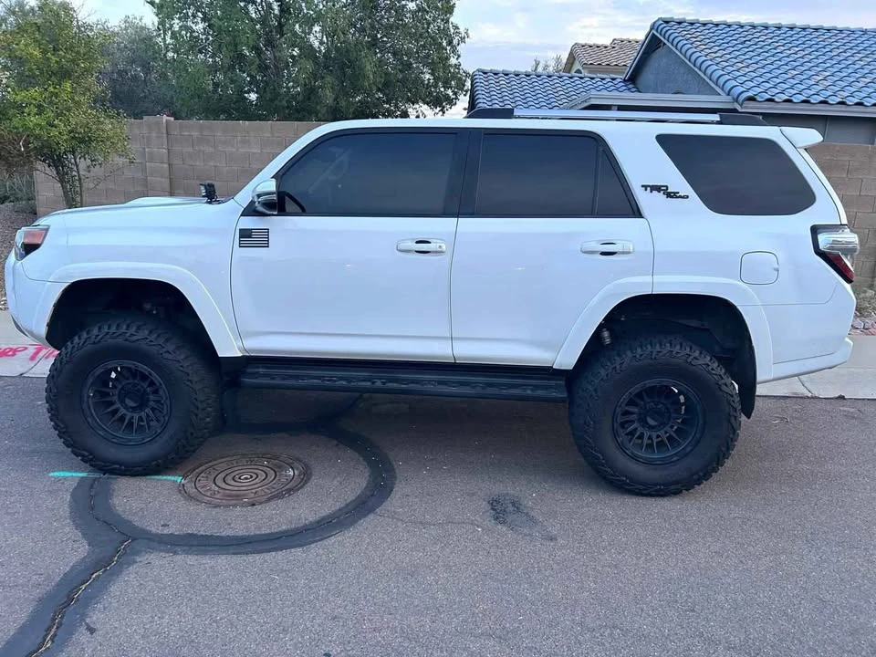 2017 Toyota 4Runner 5th Gen - Image 4 of 19