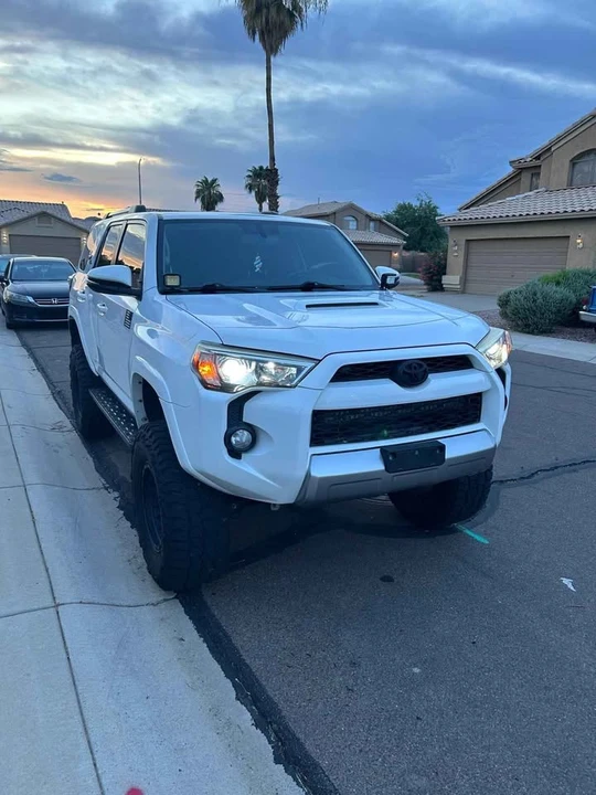 2017 Toyota 4Runner 5th Gen - Image 16 of 19