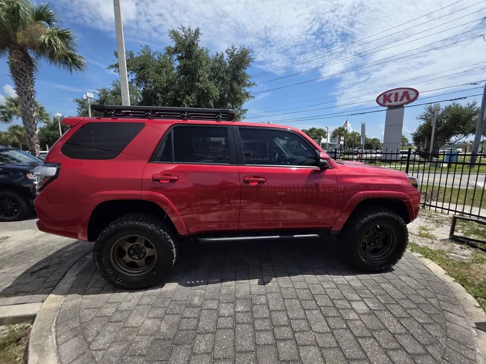 2017 Toyota 4Runner 5th Gen - Image 5 of 10