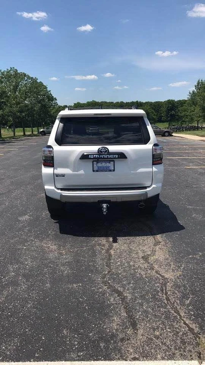 2017 Toyota 4Runner 5th Gen - Image 4 of 8