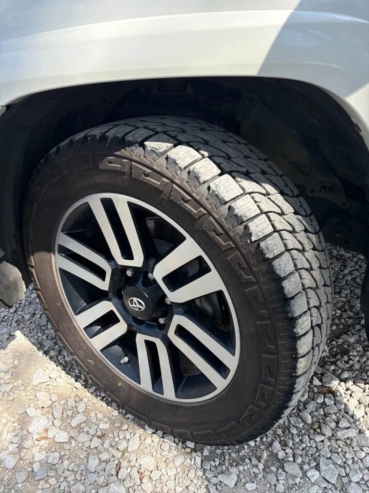2017 Toyota 4Runner 5th Gen - Image 8 of 9