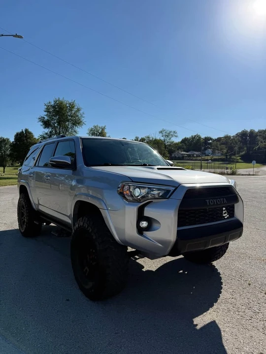2017 Toyota 4Runner 5th Gen - Image 5 of 15
