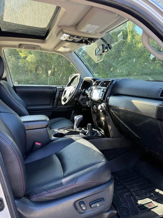 2017 Toyota 4Runner 5th Gen - Image 10 of 15