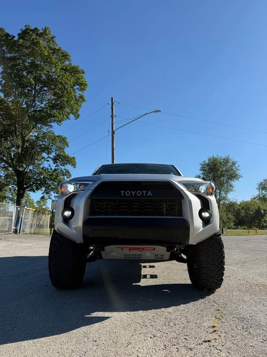 2017 Toyota 4Runner 5th Gen - Image 6 of 15
