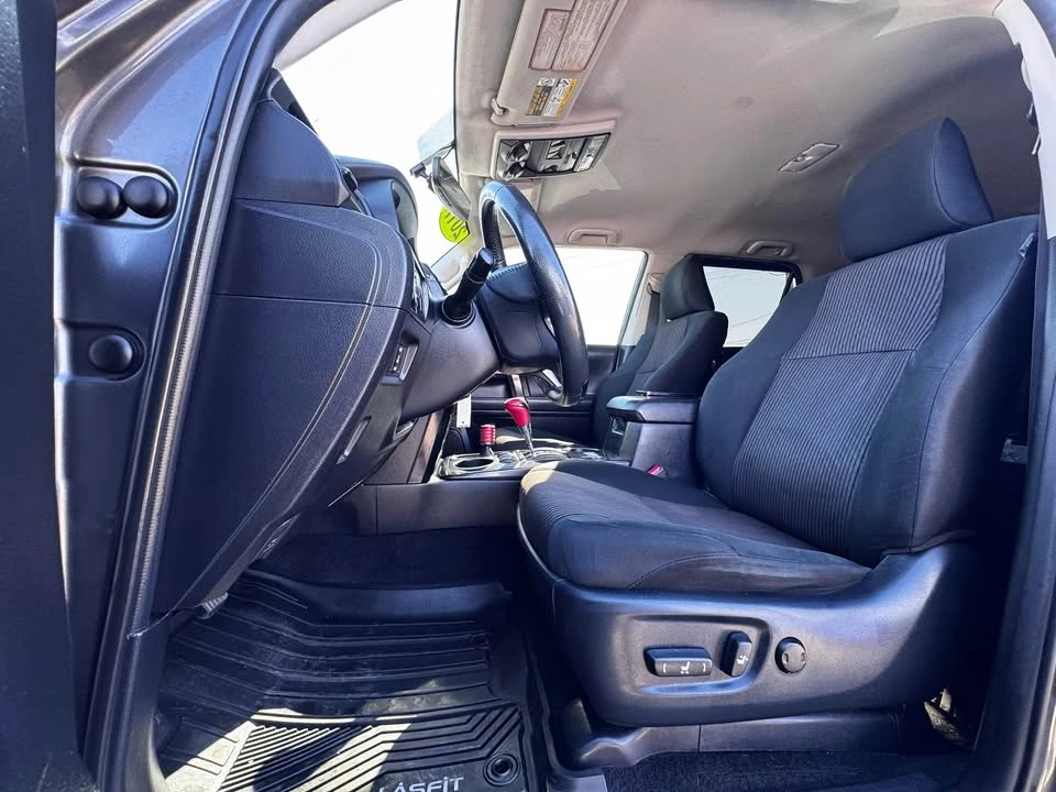2017 Toyota 4Runner 5th Gen - Image 6 of 19