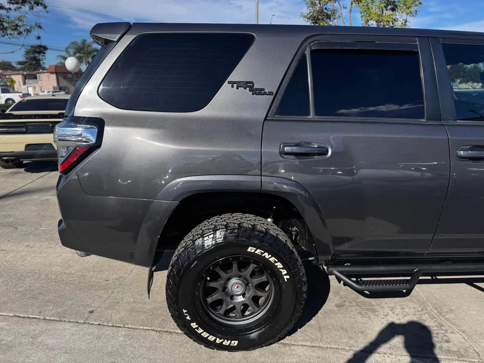 2017 Toyota 4Runner 5th Gen - Image 16 of 19