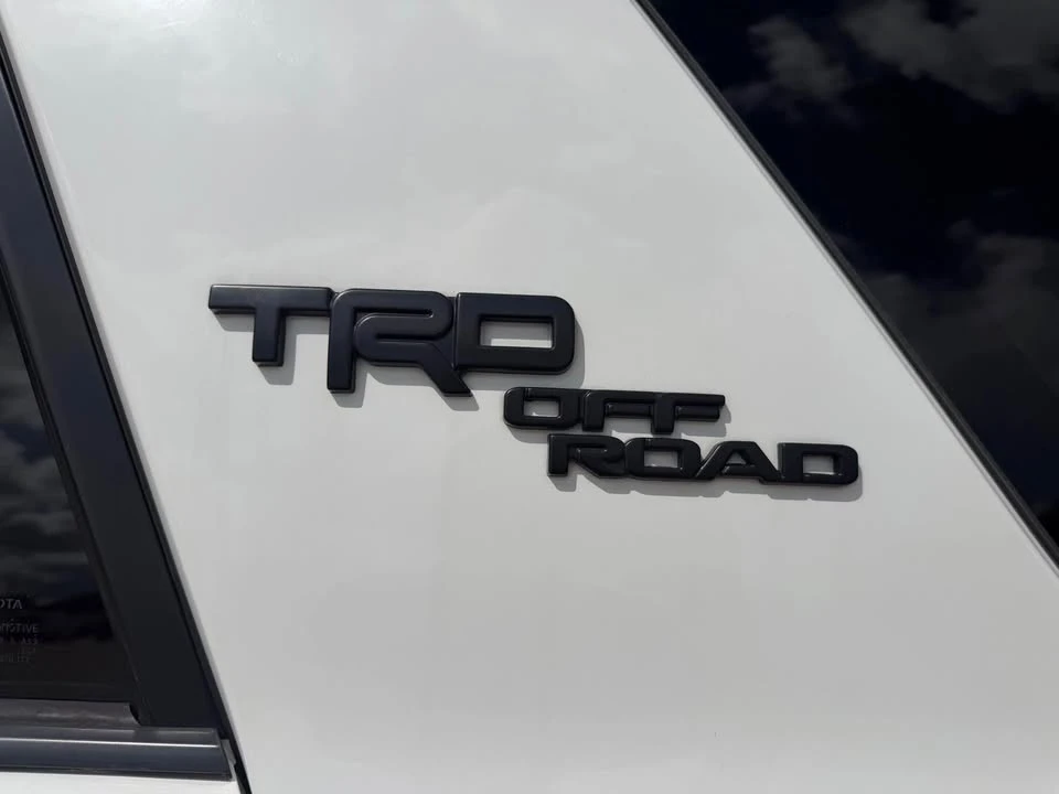 2017 Toyota 4Runner 5th Gen - Image 9 of 21