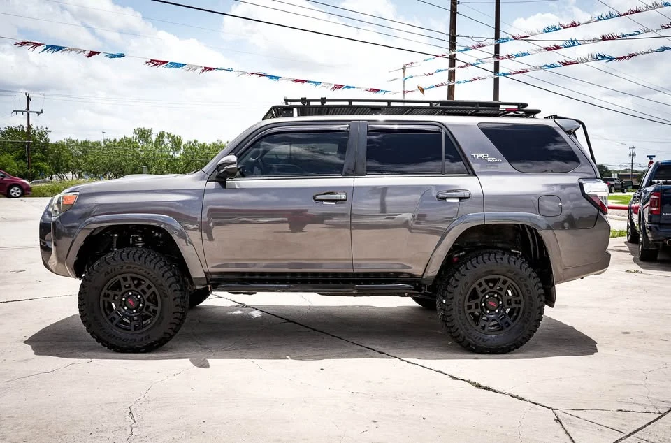 2017 Toyota 4Runner 5th Gen - Image 9 of 19