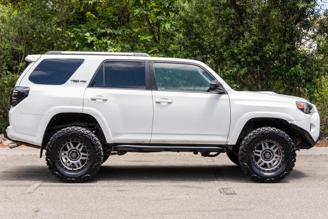 2017 Toyota 4Runner 5th Gen - Image 3 of 31