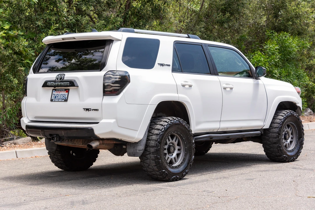 2017 Toyota 4Runner 5th Gen - Image 8 of 31