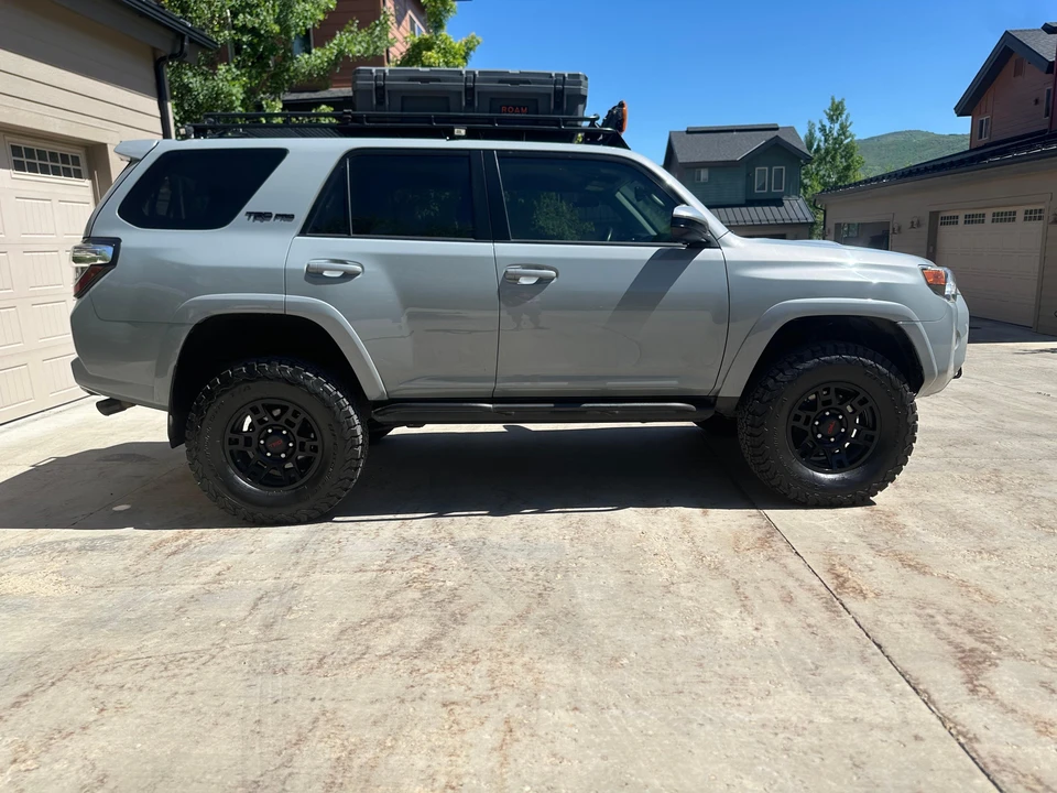 2017 Toyota 4Runner 5th Gen - Image 25 of 31