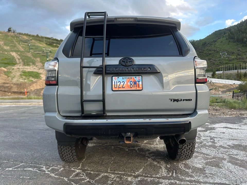 2017 Toyota 4Runner 5th Gen - Image 19 of 31