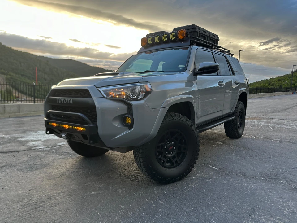 2017 Toyota 4Runner 5th Gen - Image 10 of 31