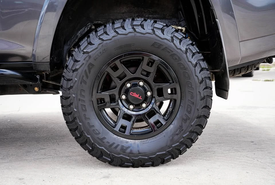 2017 Toyota 4Runner 5th Gen - Image 9 of 16
