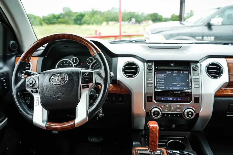 2017 Toyota 4Runner 5th Gen - Image 11 of 16