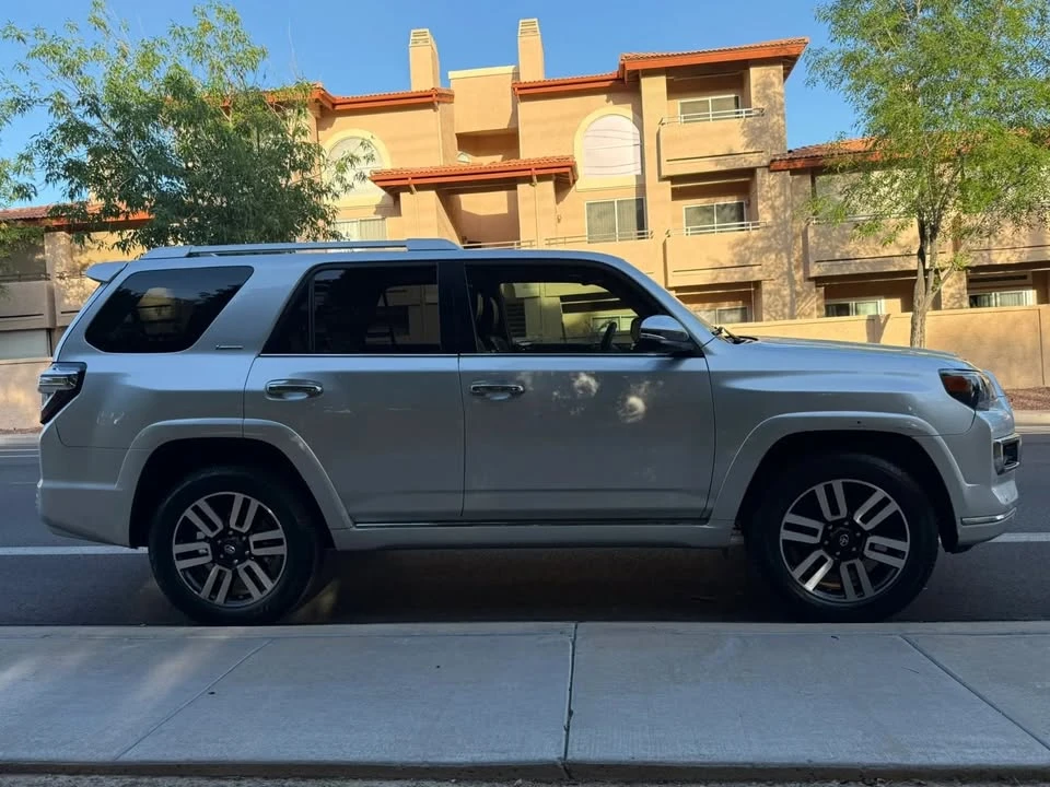2017 Toyota 4Runner 5th Gen - Image 6 of 20