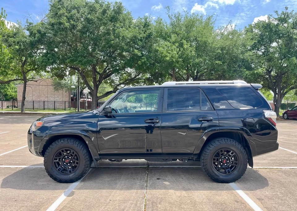2017 Toyota 4Runner 5th Gen - Image 7 of 12