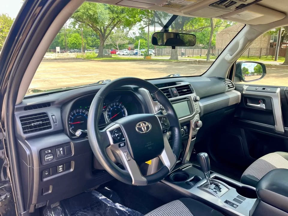 2017 Toyota 4Runner 5th Gen - Image 9 of 12