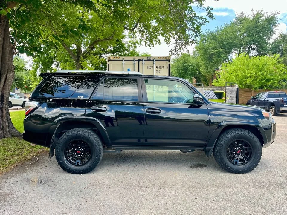 2017 Toyota 4Runner 5th Gen - Image 4 of 12