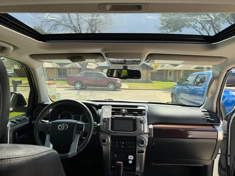 2017 Toyota 4Runner 5th Gen - Image 9 of 12