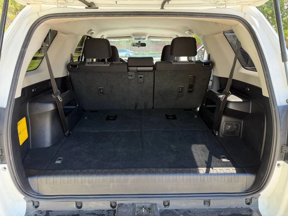 2017 Toyota 4Runner 5th Gen - Image 8 of 15