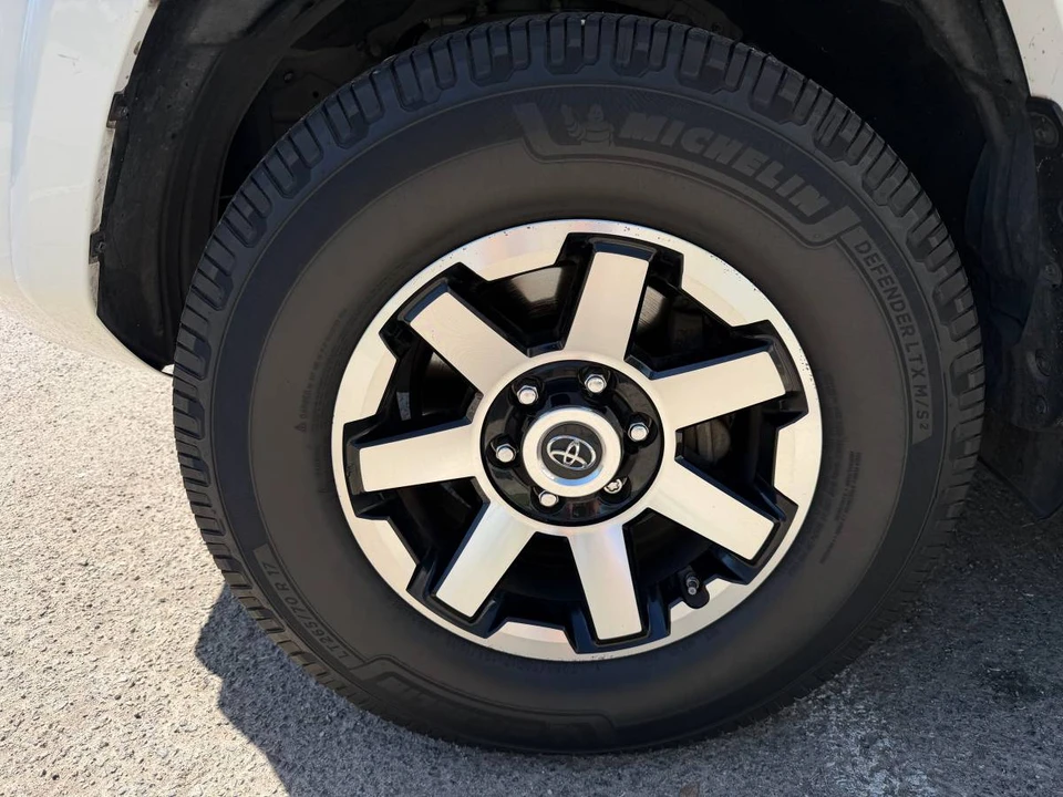 2017 Toyota 4Runner 5th Gen - Image 14 of 15