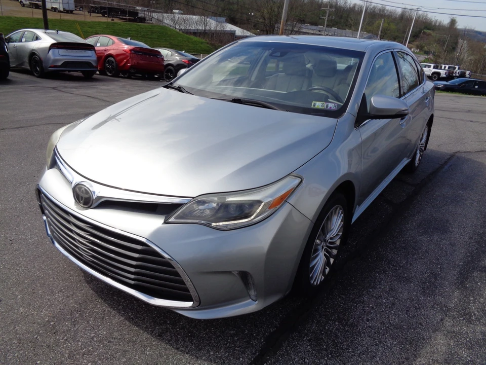 2017 Toyota Avalon 4th Gen - Image 8 of 20