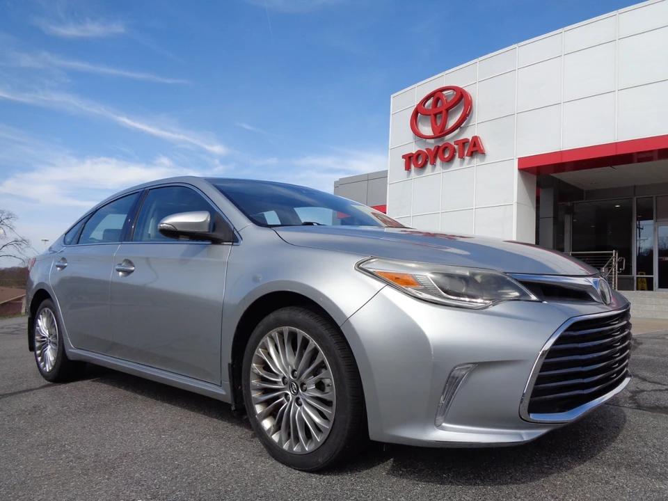 2017 Toyota Avalon 4th Gen - Image 2 of 20